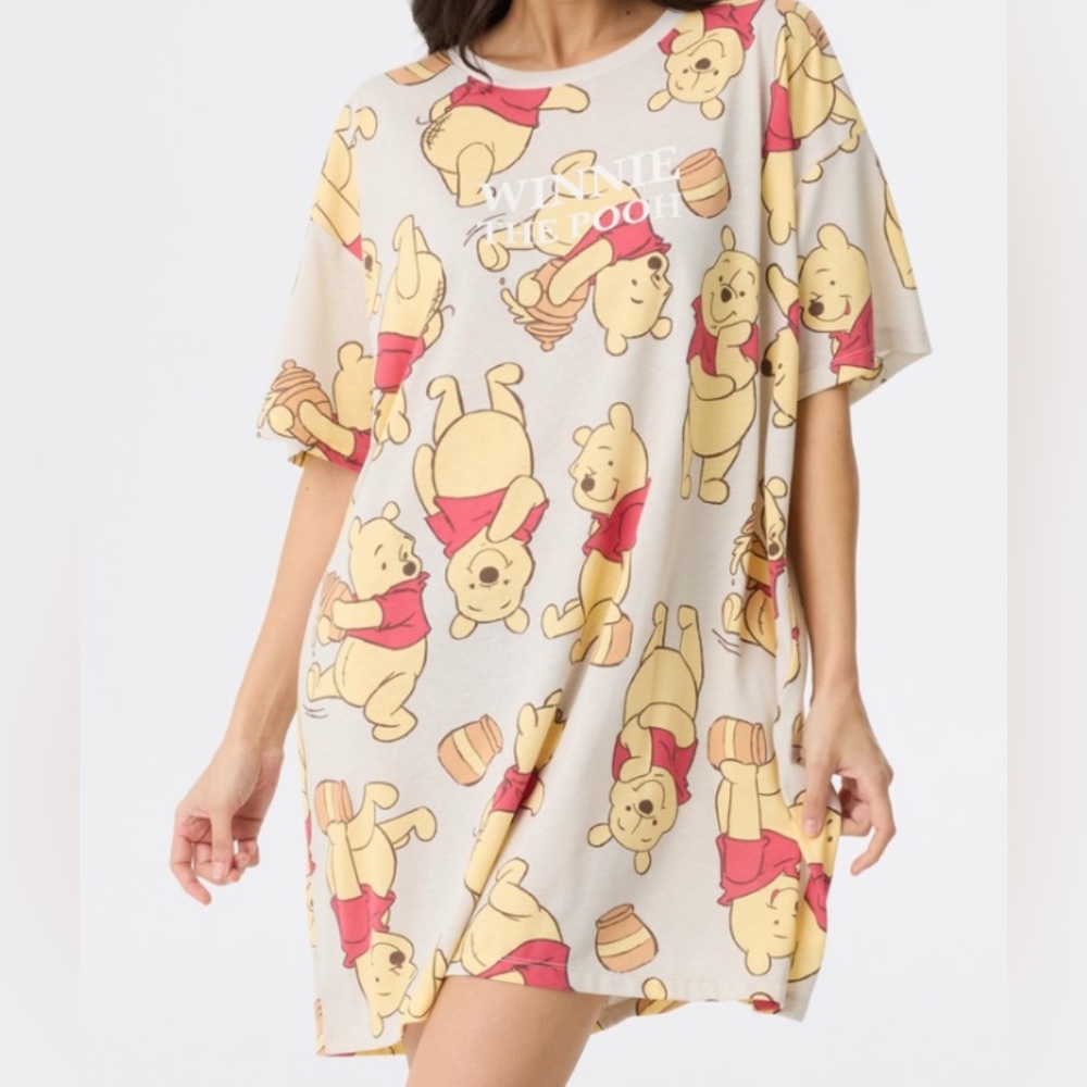 🐻🧸Winnie the Pooh yellow Pooh printed dress🧸🐻
